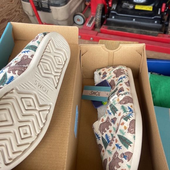 Size 7 - Picture 2 of 2